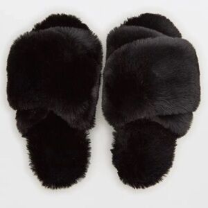 aerie Black Faux Fur Slide Slippers